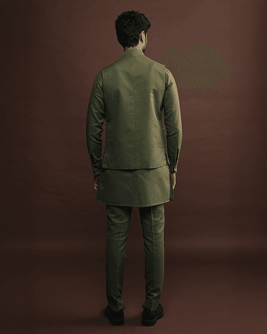 croc embroidered bandi with matching kurta pajama set