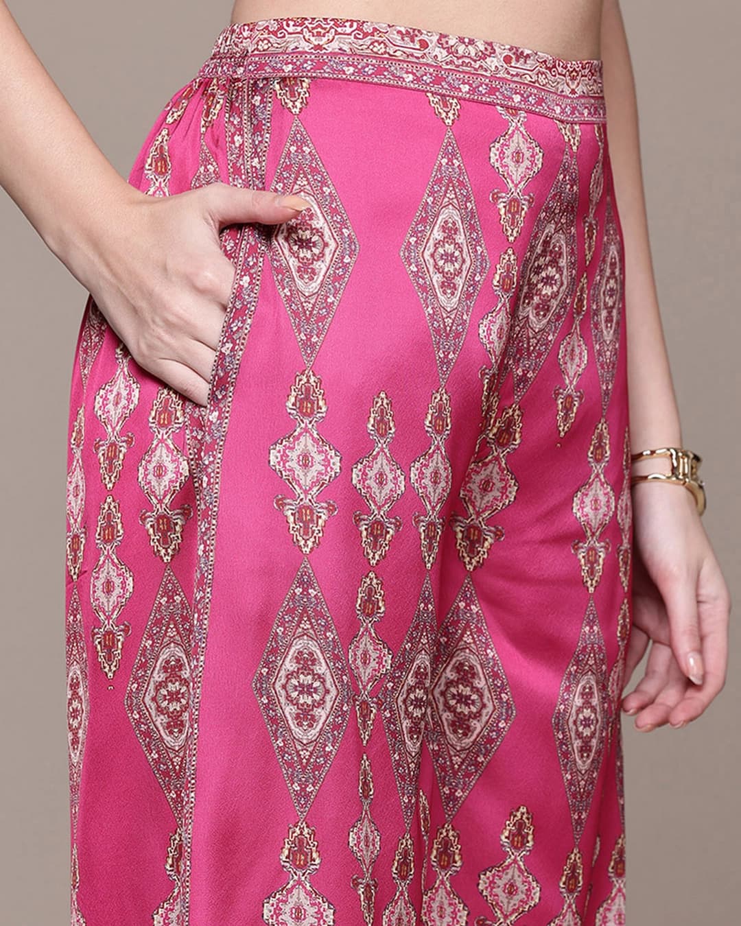 Fushia Caspian Carpet Cord Set